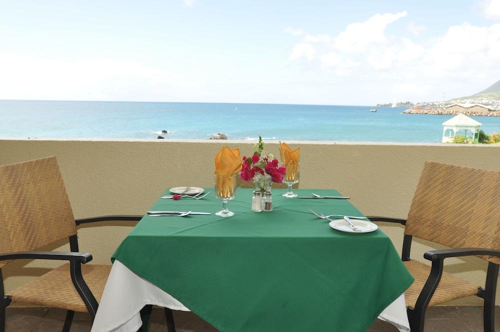 Bird Rock Beach Hotel Basseterre Eksteriør bilde