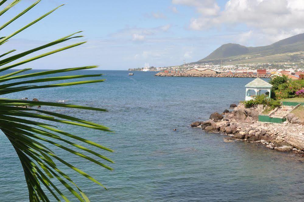 Bird Rock Beach Hotel Basseterre Eksteriør bilde